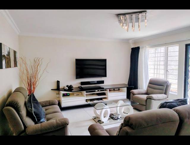 3 BEDROOM TOWNHOUSE FOR SALE IN BRUMA